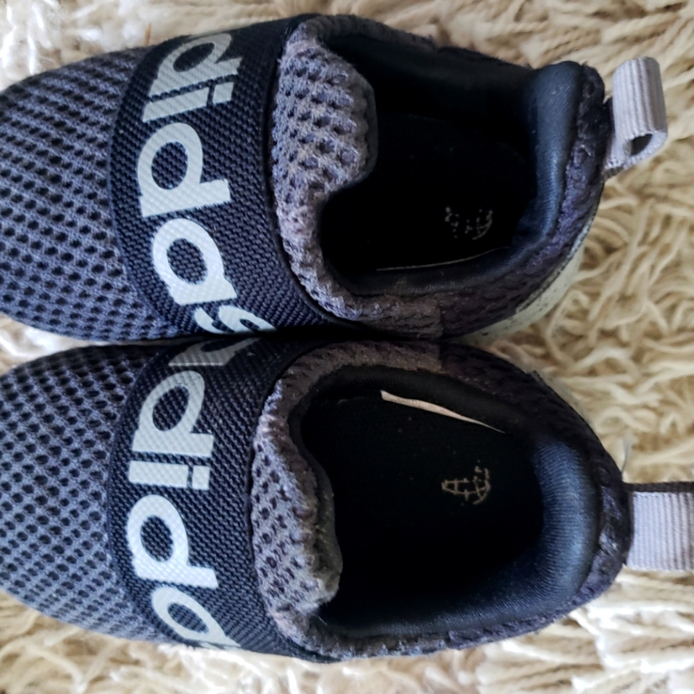slip on Adidas tennis shoes